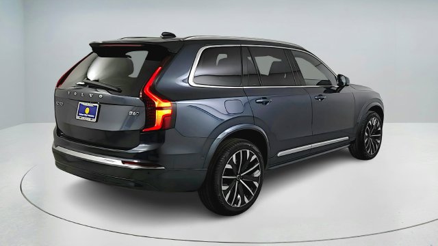 Certified 2026 Volvo XC90 B6 Plus w/ Protection Package AWD/4WD image 4