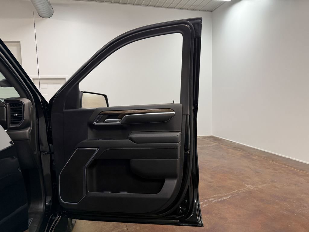 Used 2023 Chevrolet Silverado 1500 LT image 62