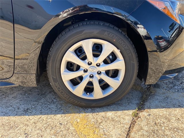 Used 2025 Toyota Corolla LE image 9