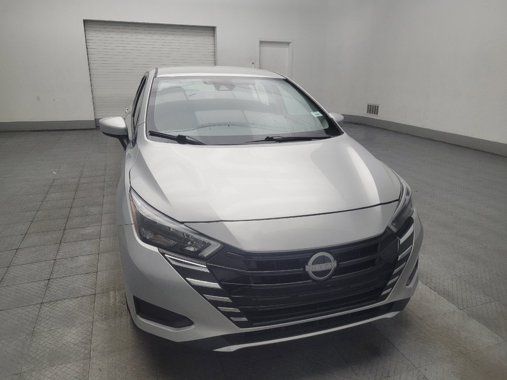 Used 2025 Nissan Versa SV FWD image 14