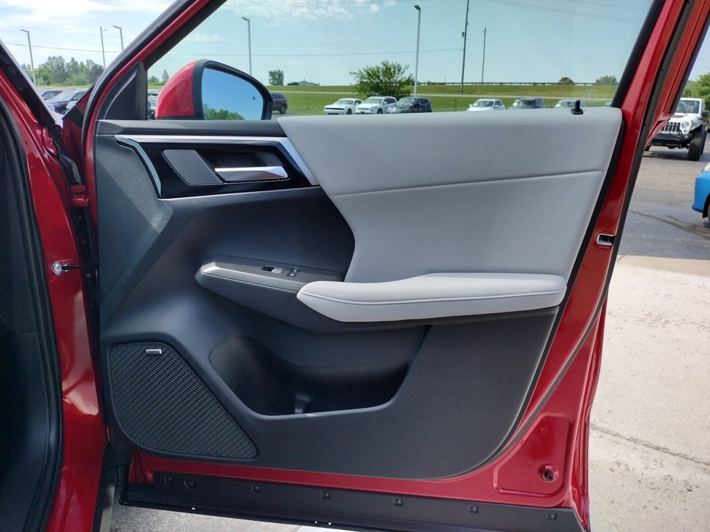 New 2025 Mitsubishi Outlander SE image 31