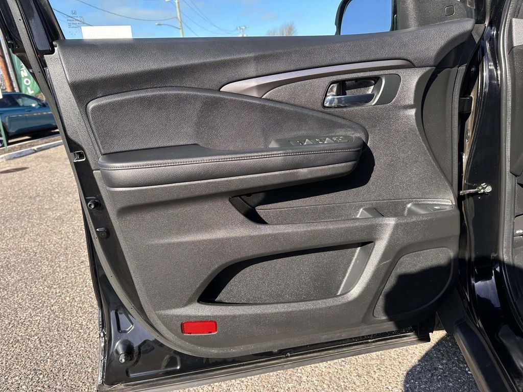 Used 2022 Honda Pilot Sport image 8