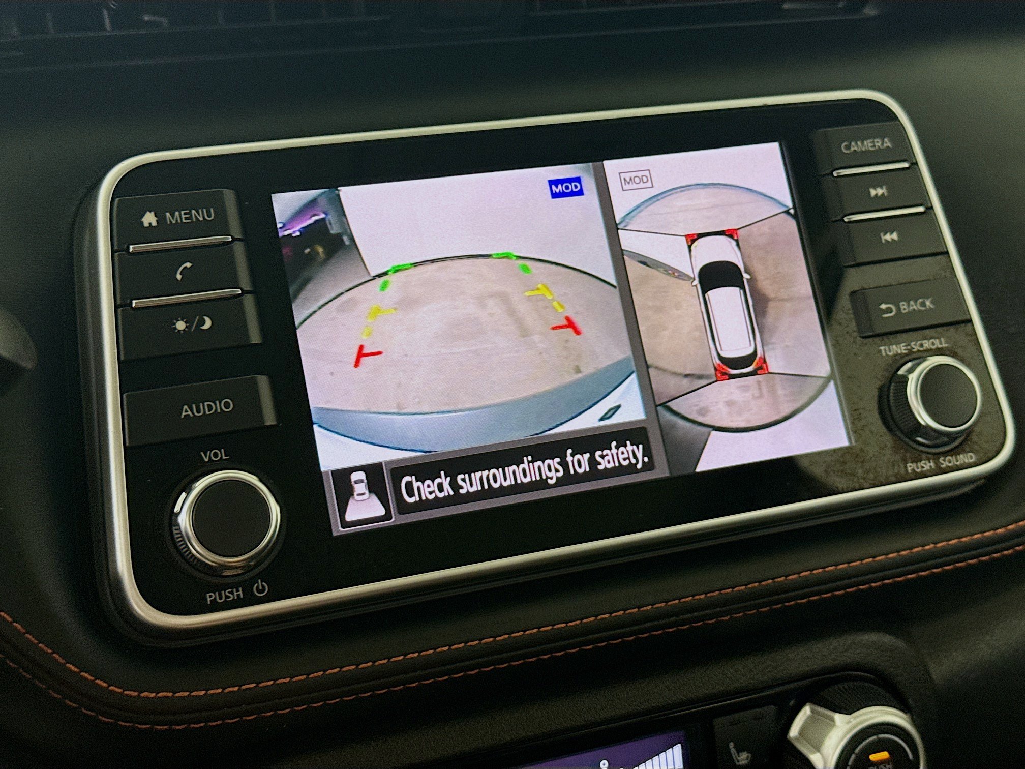 Used 2019 Nissan Kicks SR w/ SR Premium Package FWD image 14
