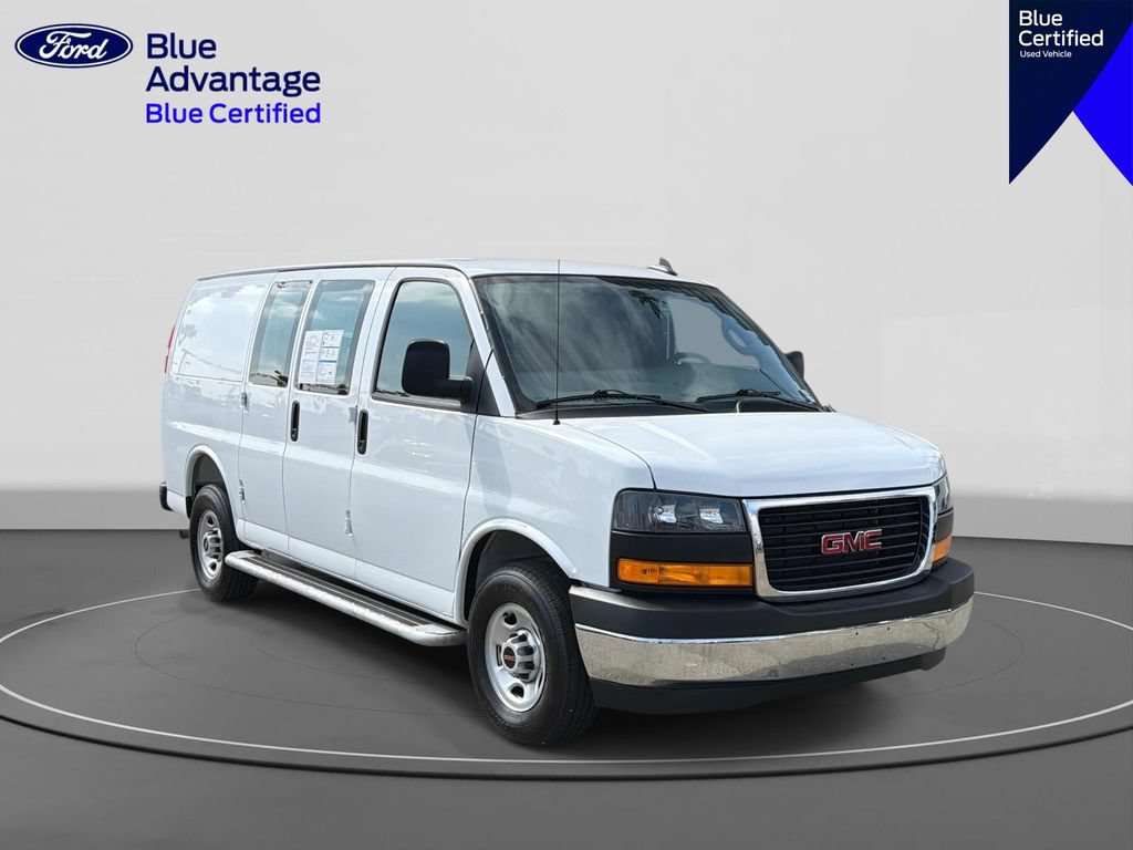 Used 2025 GMC Savana 2500 w/ Driver Convenience Package RWD image 4