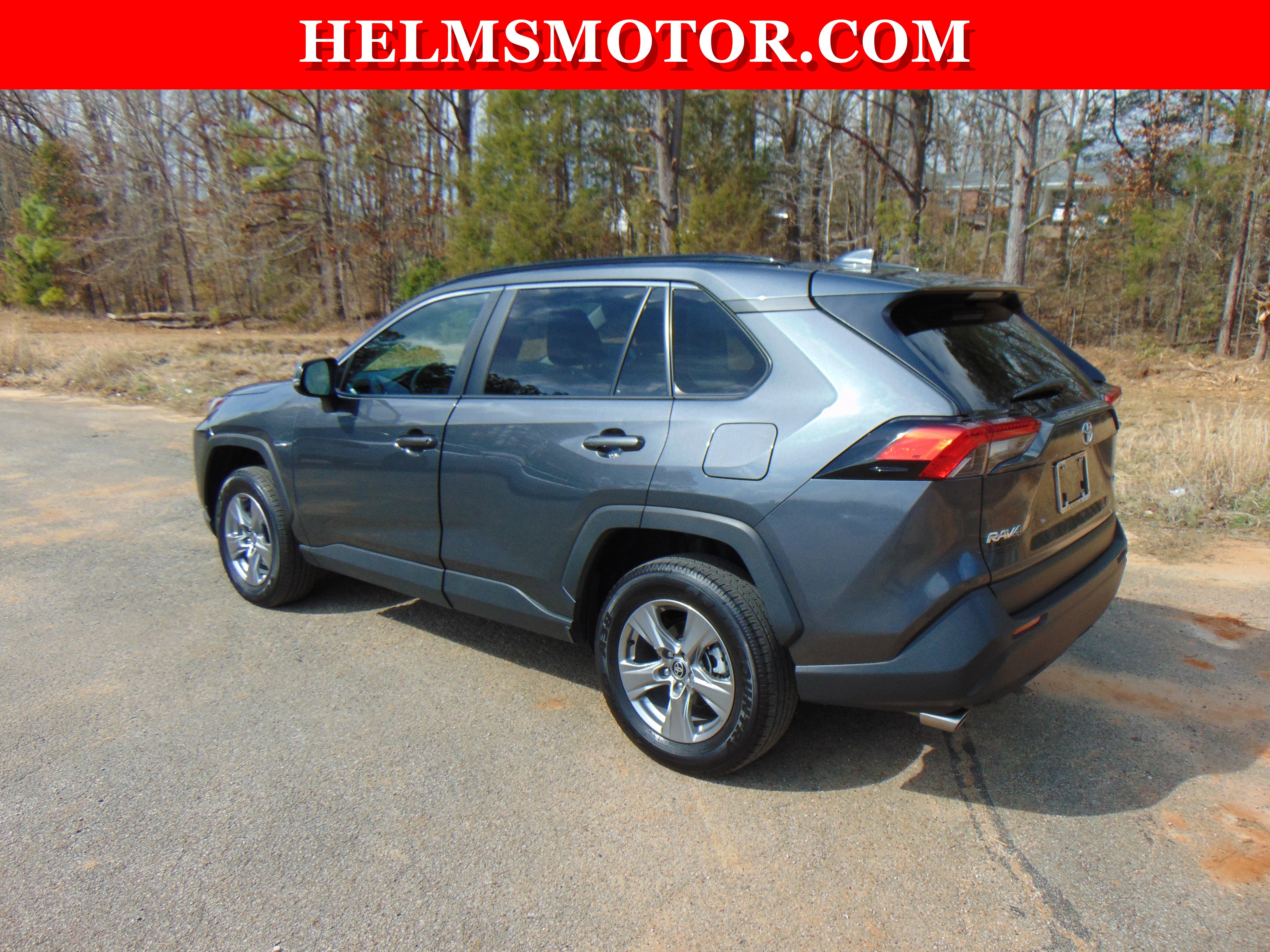 Used 2025 Toyota RAV4 XLE w/ Convenience Package image 7