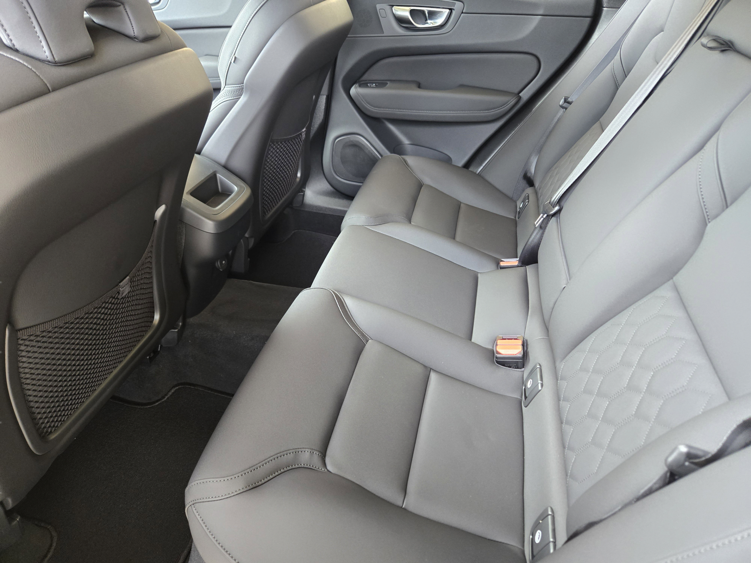 New 2026 Volvo XC60 B5 Core AWD/4WD image 25