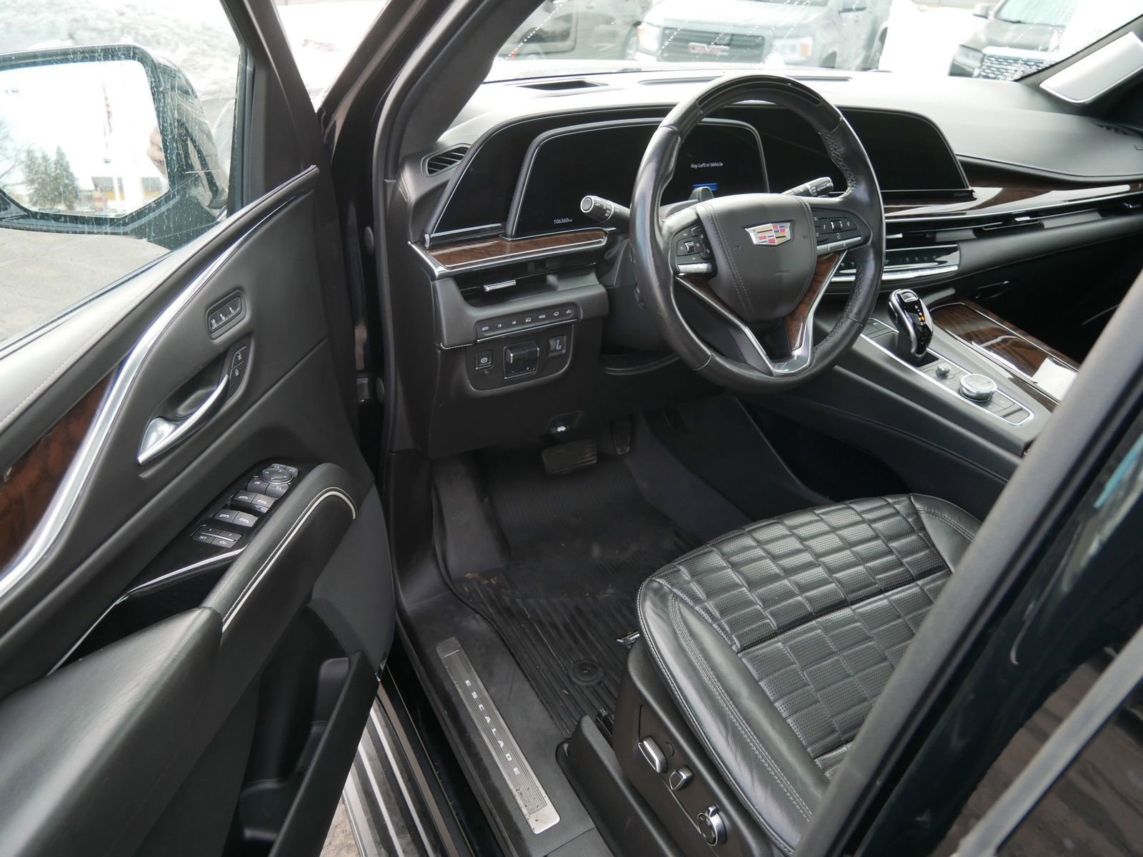 Used 2021 Cadillac Escalade ESV Sport Platinum image 9