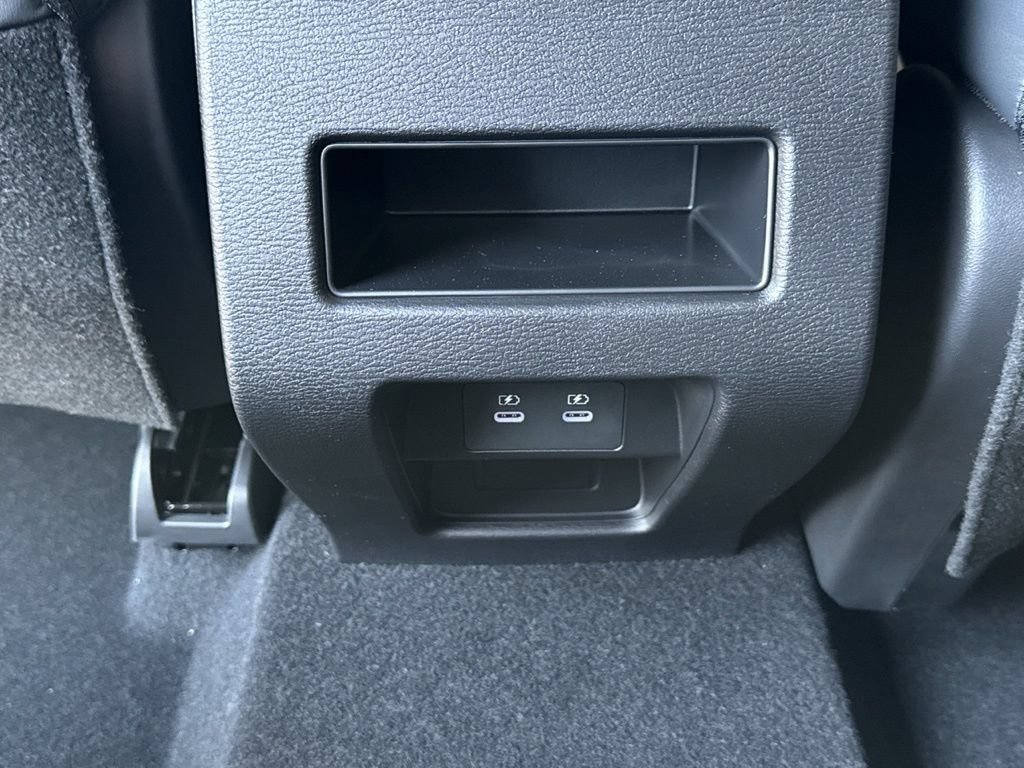 New 2026 Mitsubishi Outlander AWD image 30
