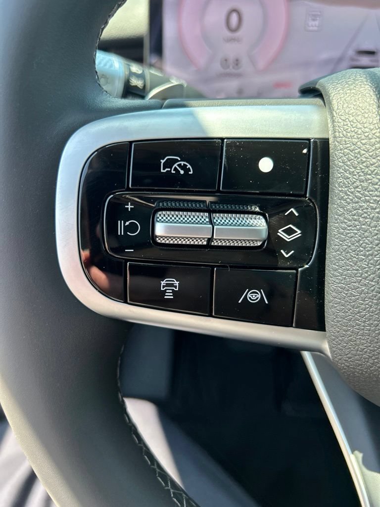 New 2027 Genesis GV70 2.5T Select AWD/4WD image 15