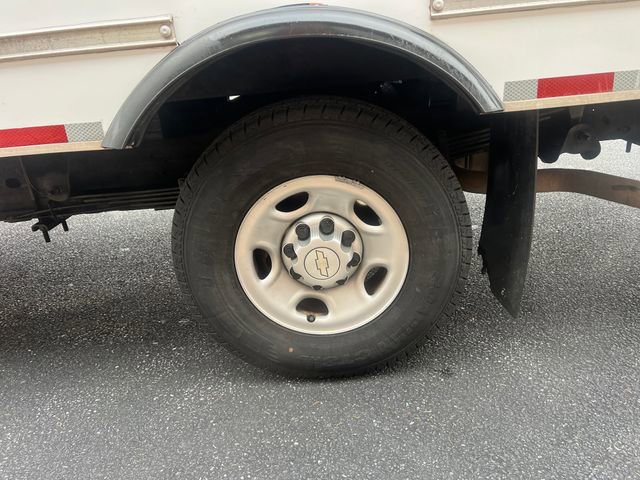 Used 2020 Chevrolet Express 3500 w/ Power Convenience Package image 8