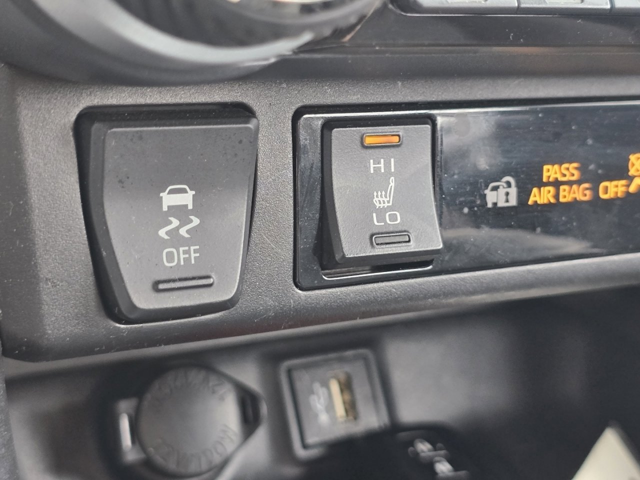 Certified 2025 Toyota RAV4 XLE w/ Weather Package FWD image 24