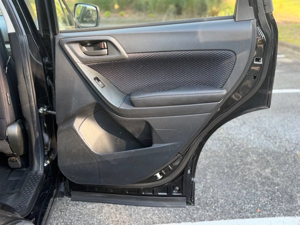Used 2018 Subaru Forester 2.5i w/ Alloy Wheel Package AWD/4WD image 17