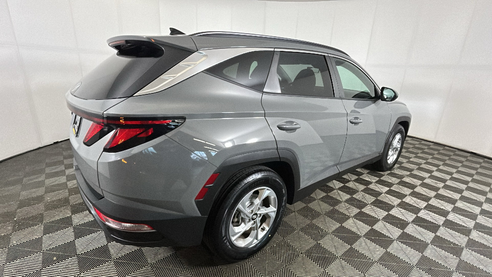 Used 2024 Hyundai Tucson SEL FWD image 3