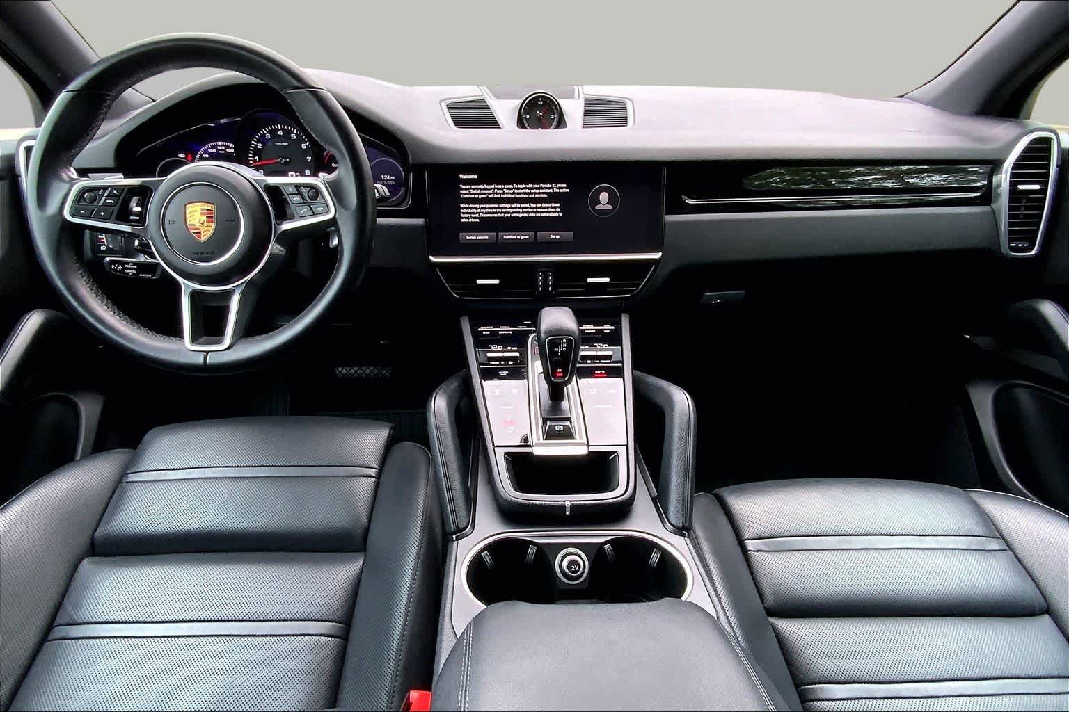 Used 2022 Porsche Cayenne AWD/4WD image 14