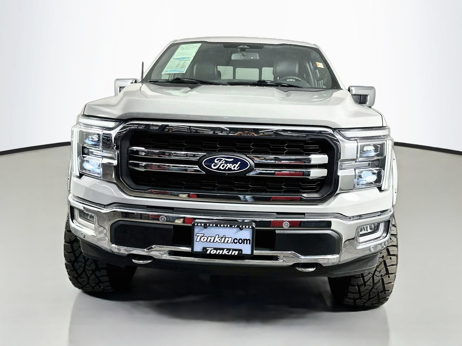 Used 2024 Ford F150 Lariat w/ Tow/Haul Package AWD/4WD image 2