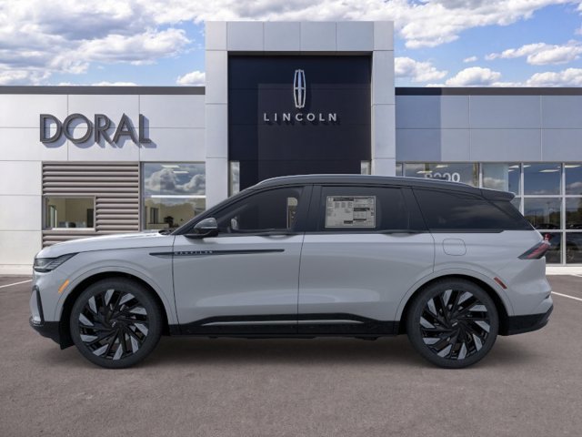 New 2026 Lincoln Nautilus Reserve w/ Jet Appearance Package AWD/4WD image 3