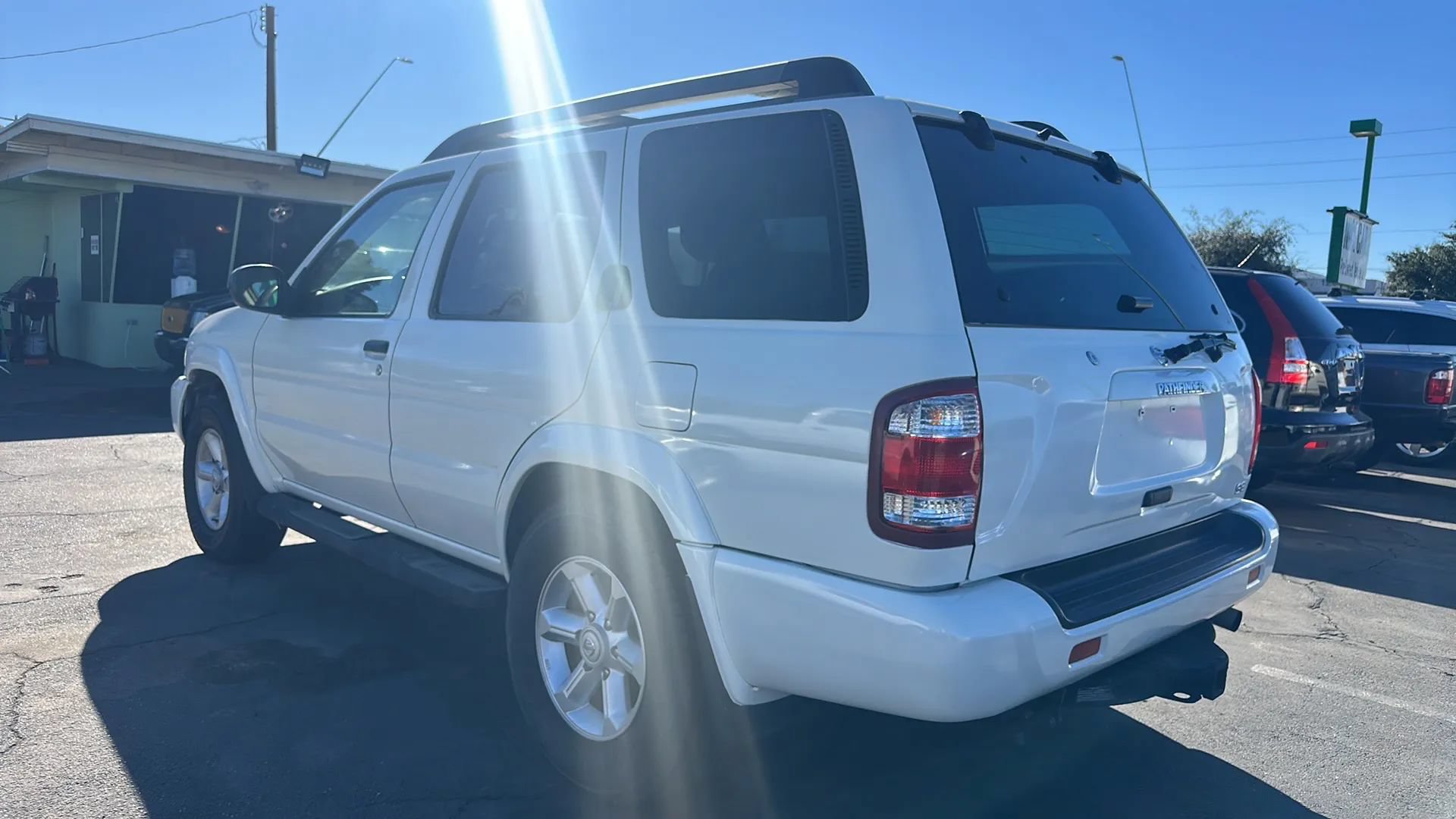 Used 2003 Nissan Pathfinder SE AWD/4WD image 10