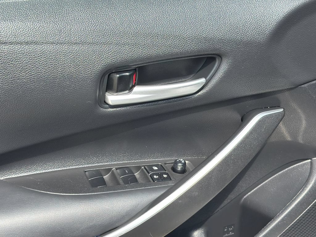 Used 2022 Toyota Corolla SE FWD image 16