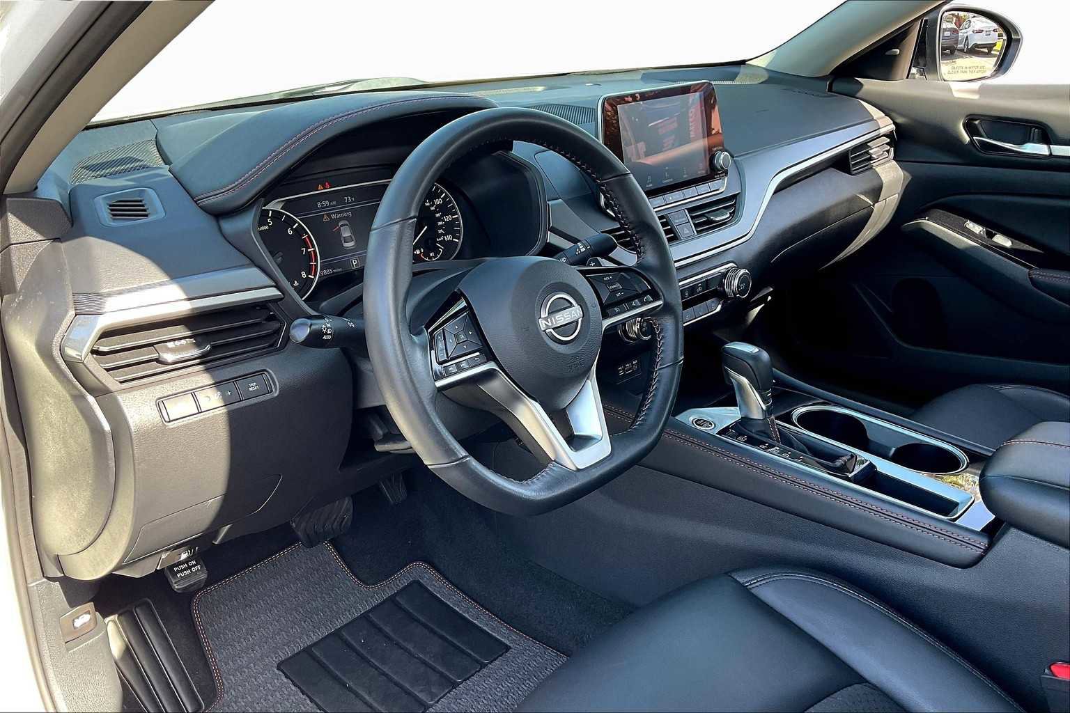 Used 2024 Nissan Altima 2.5 SR image 16