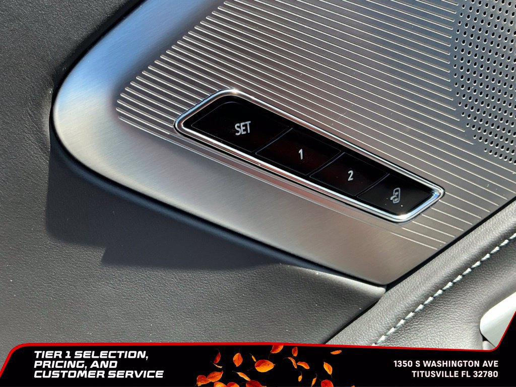 Used 2024 Chevrolet Corvette Stingray Premium Conv w/ Z51 Performance Package RWD image 17