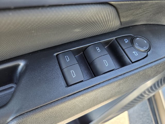 Certified 2024 Chevrolet Equinox EV LT FWD image 19