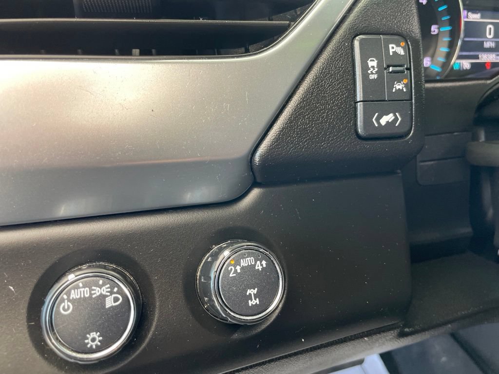 Used 2019 Chevrolet Suburban LT AWD/4WD image 19