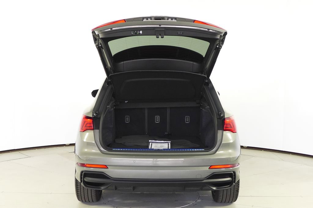 Used 2025 Audi Q3 2.0T Premium w/ Convenience Package AWD/4WD image 10
