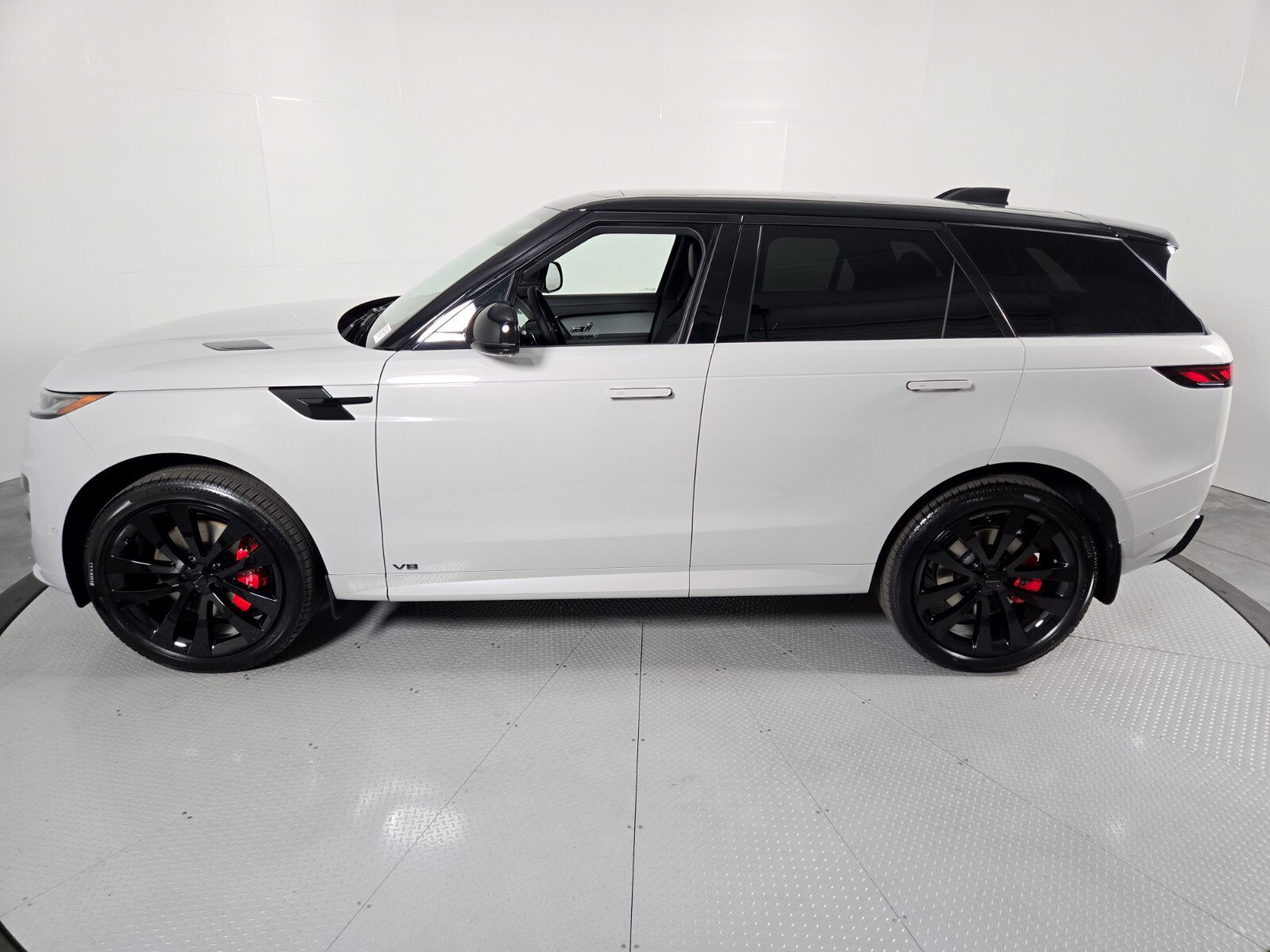 New 2026 Land Rover Range Rover Sport Dynamic SE AWD/4WD image 35