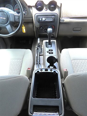Used 2006 Jeep Liberty Sport AWD/4WD image 18