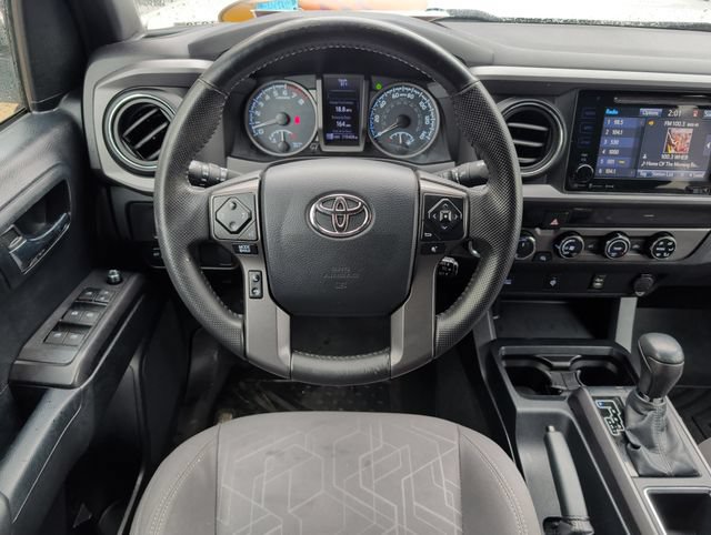 Used 2016 Toyota Tacoma TRD Sport w/ Towing Package AWD/4WD image 19
