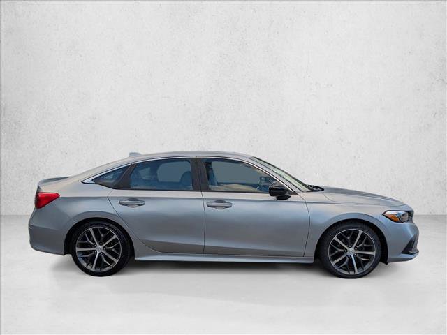 Used 2022 Honda Civic Touring image 4