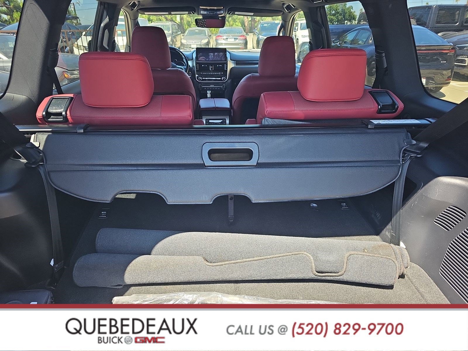 Used 2022 Lexus GX 460 Premium w/ Accessory Package image 7