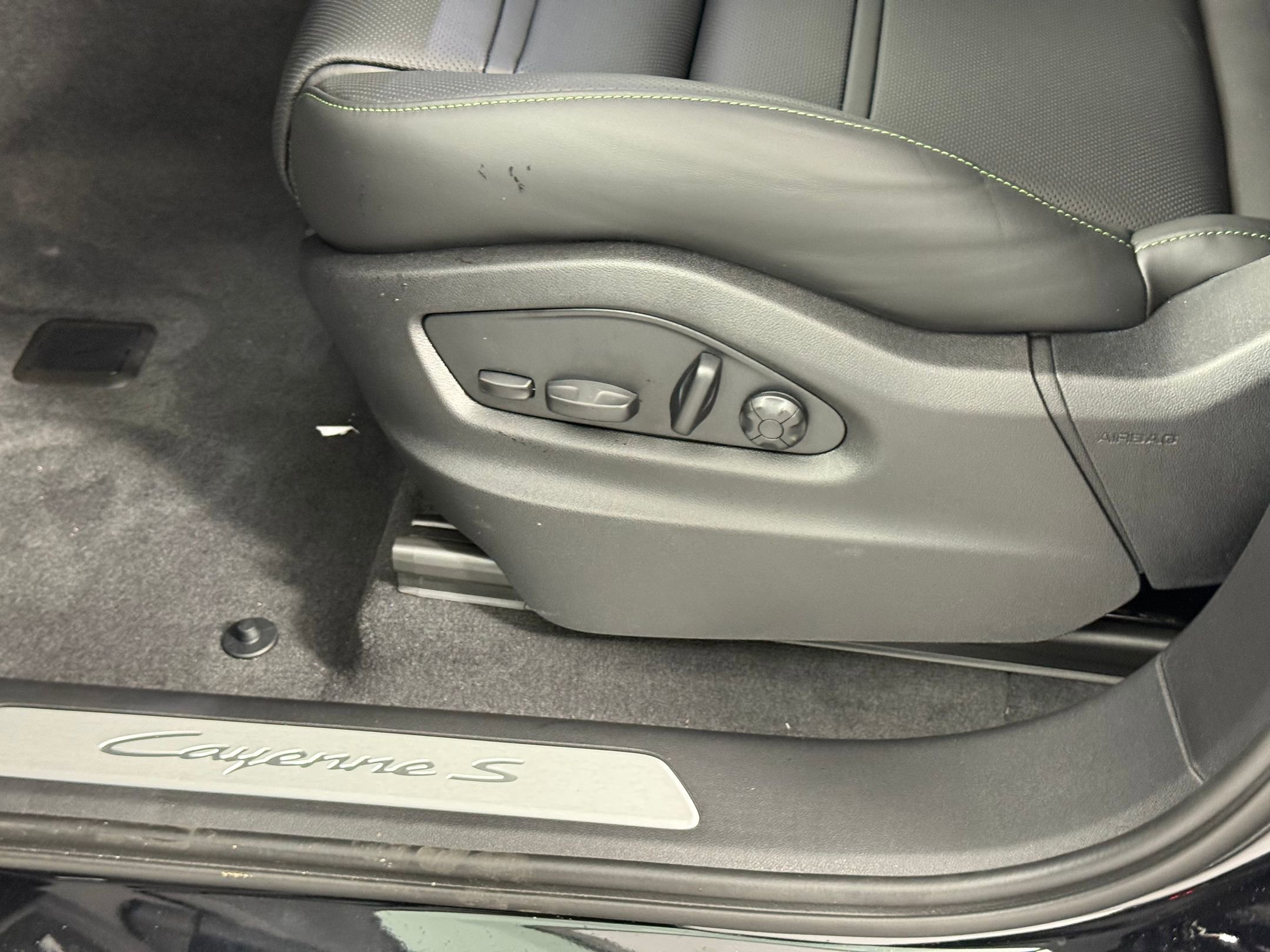 New 2026 Porsche Cayenne S image 16