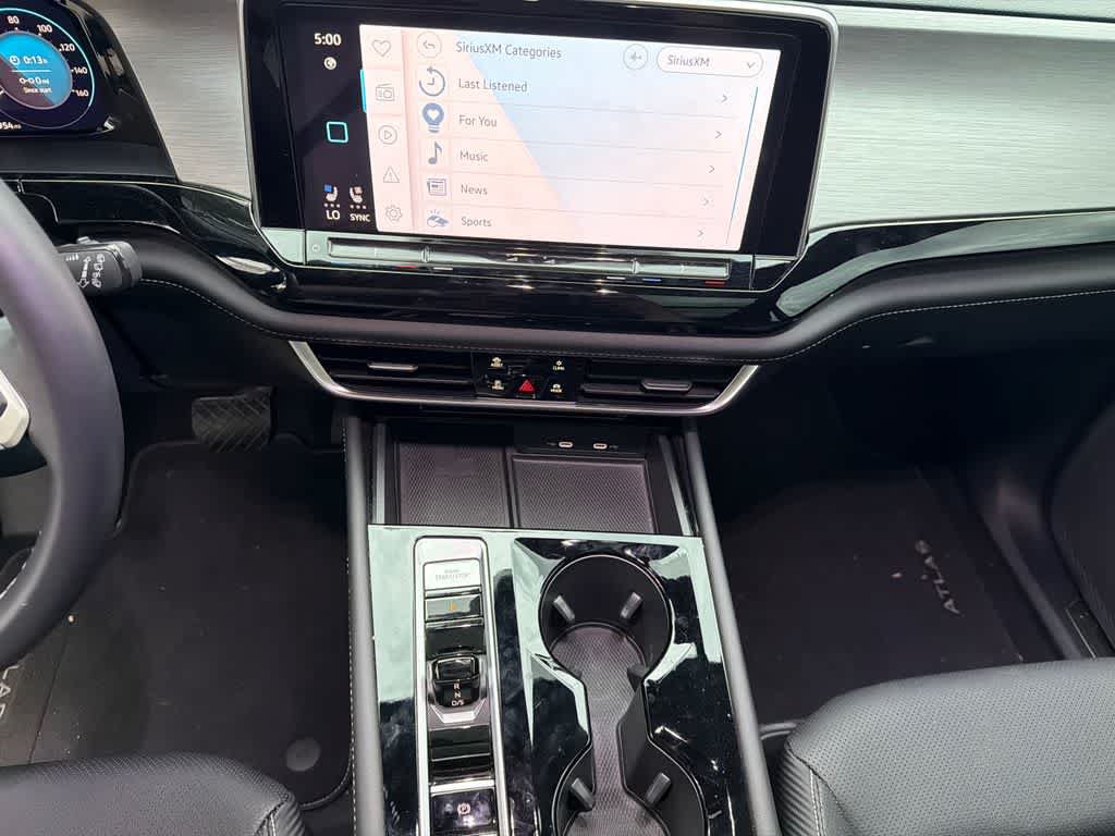 Used 2024 Volkswagen Atlas Cross Sport SE FWD image 28