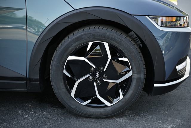 Used 2023 Hyundai Ioniq 5 SE RWD image 5
