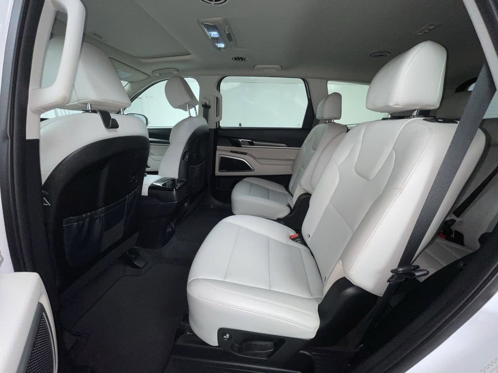 Used 2022 Kia Telluride S image 5