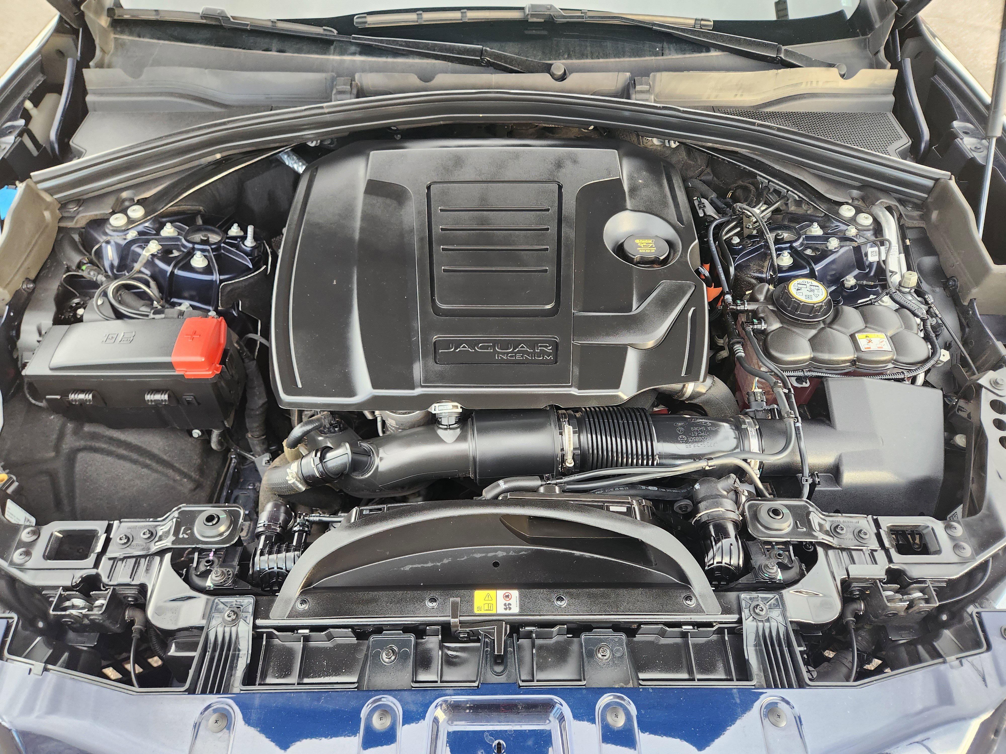 Used 2024 Jaguar F-PACE R-Dynamic S image 27