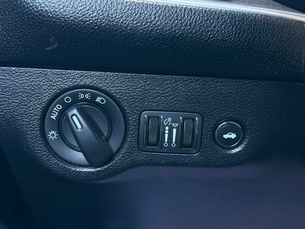 Used 2021 Dodge Challenger SXT RWD image 21