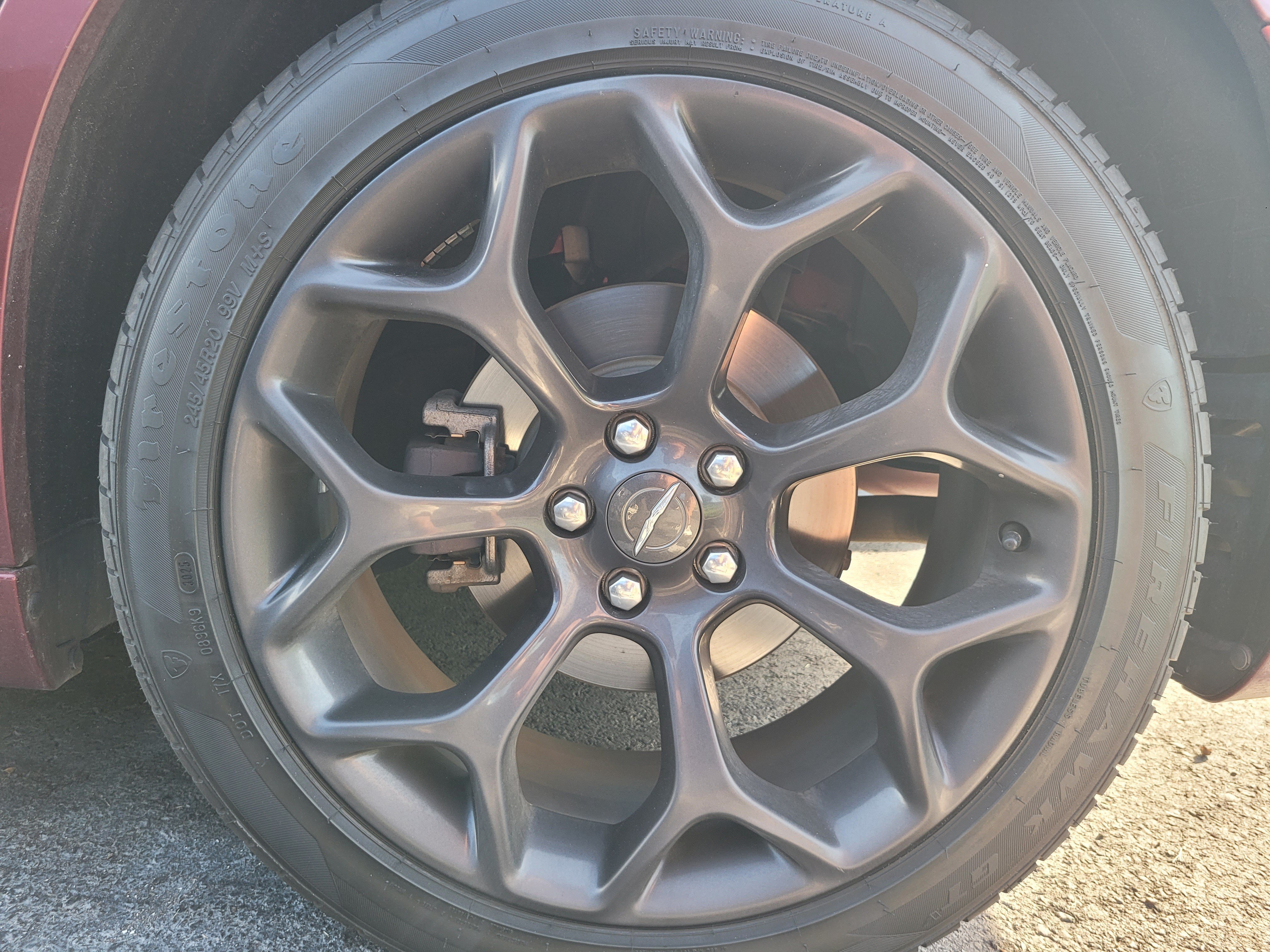 Used 2019 Chrysler 300 S w/ S Model Appearance Package RWD image 8
