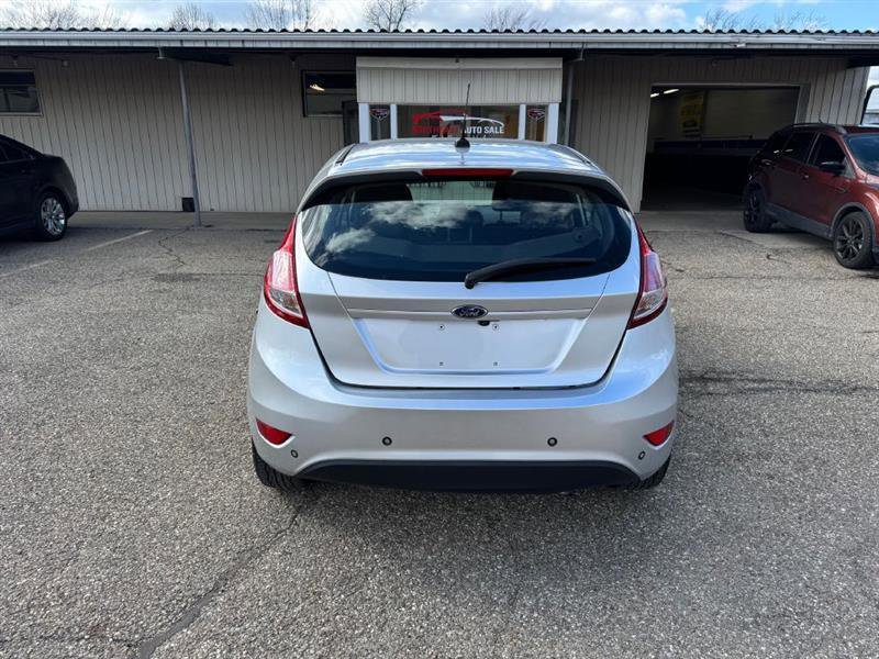 Used 2015 Ford Fiesta Titanium image 5