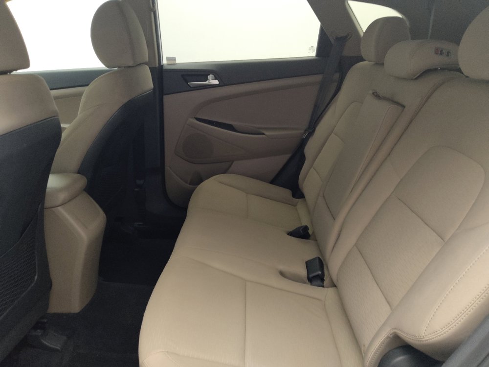 Used 2019 Hyundai Tucson Value FWD image 18