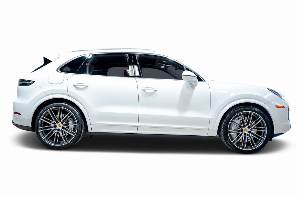 Used 2021 Porsche Cayenne Turbo image 15