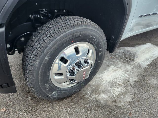 New 2026 GMC Sierra 3500 SLT w/ SLT Convenience Package image 22