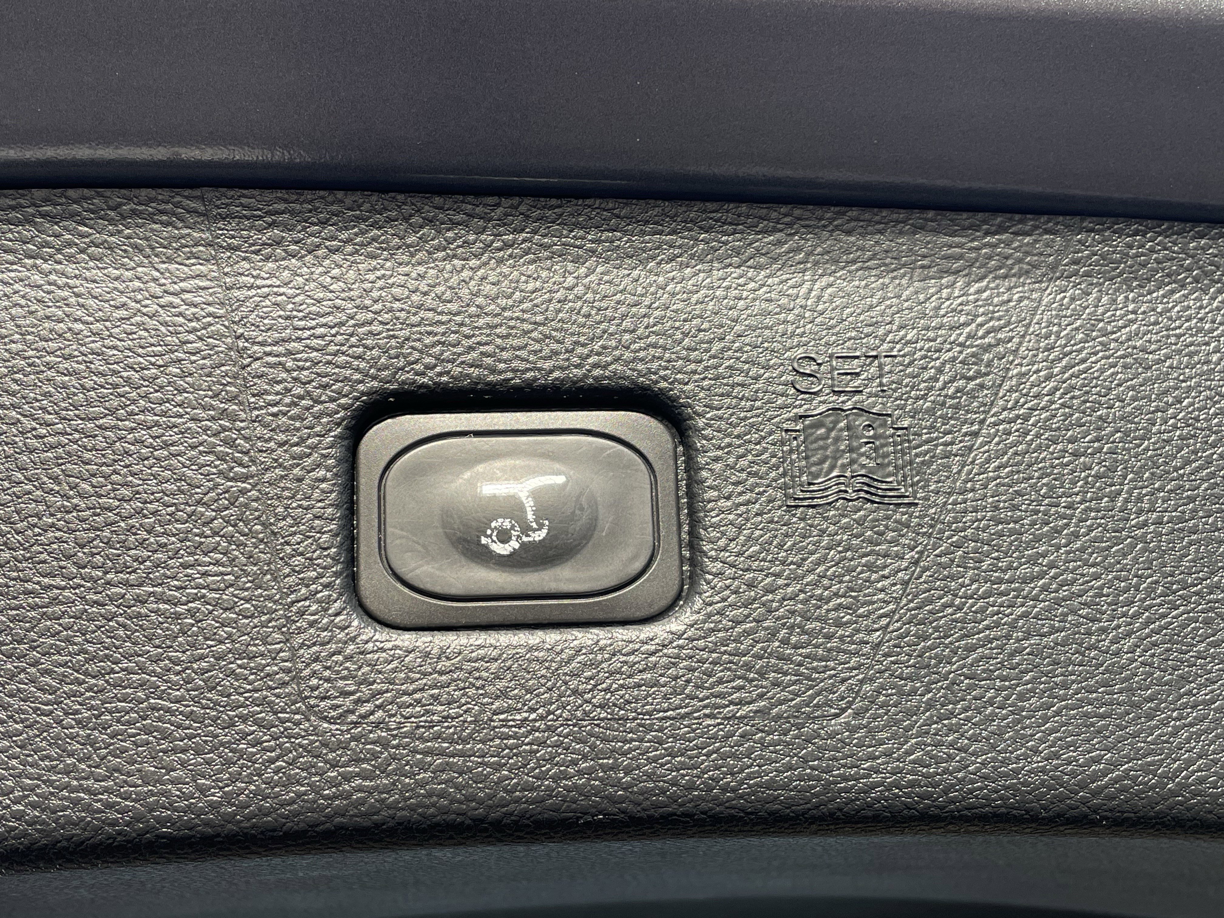 Used 2024 Ford Edge SEL w/ Convenience Package image 8