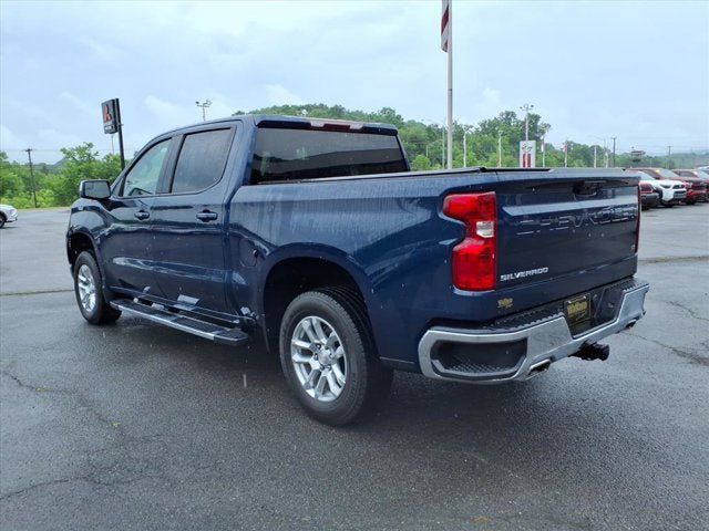 Used 2022 Chevrolet Silverado 1500 LT AWD/4WD image 3
