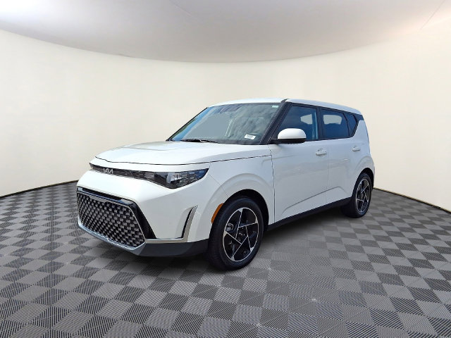 Used 2025 Kia Soul EX FWD image 3