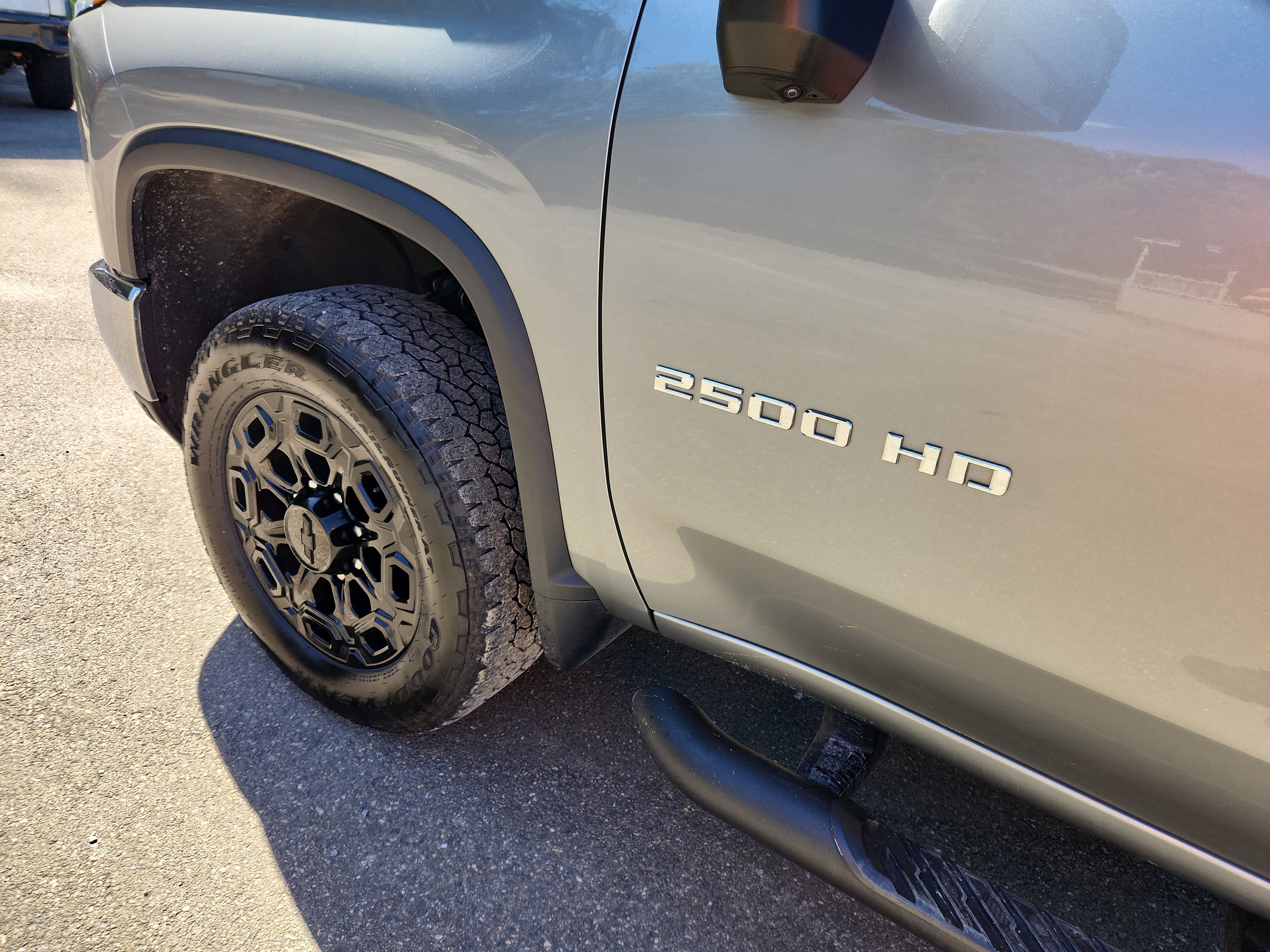 Used 2024 Chevrolet Silverado 2500 LTZ w/ LTZ Convenience Package image 44