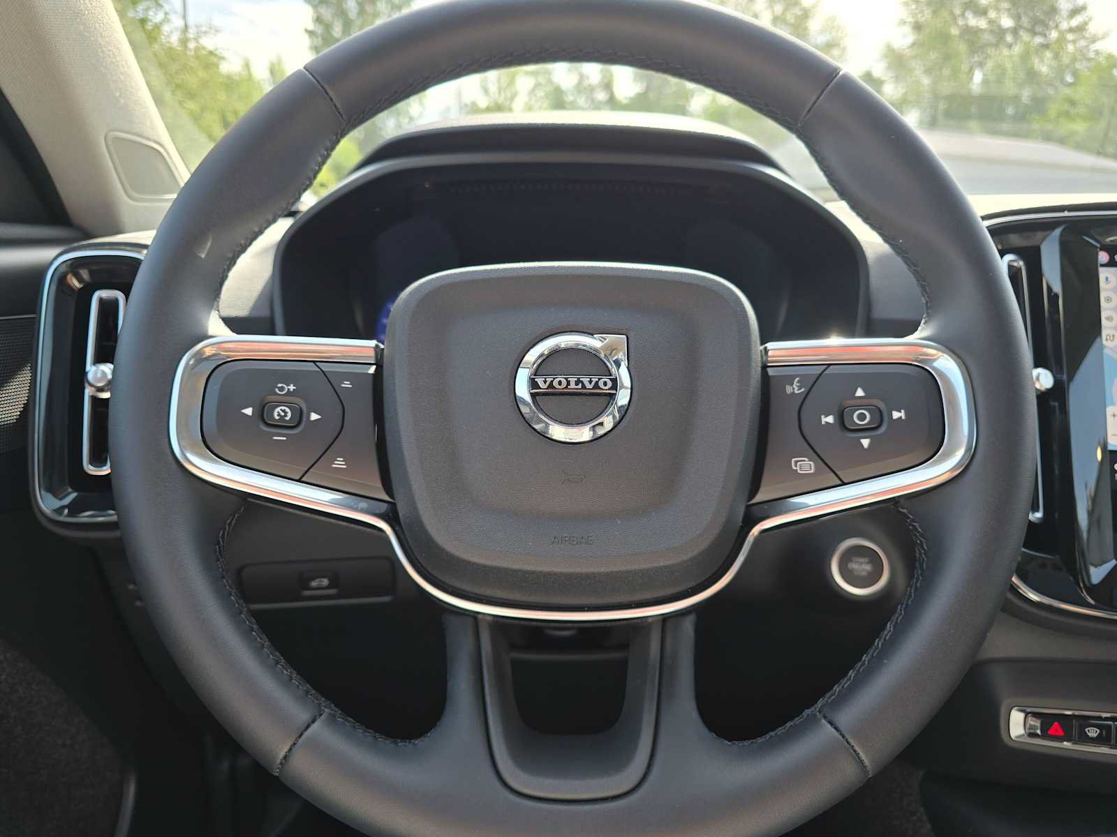 Used 2026 Volvo XC40 B5 Plus w/ Protection Package Premier AWD/4WD image 22