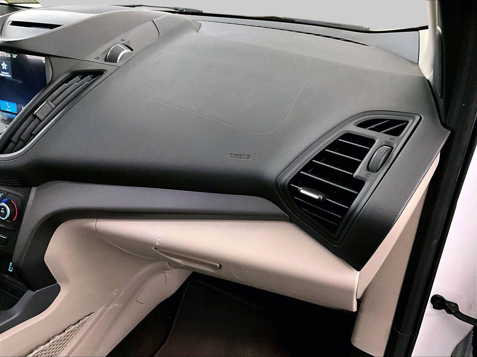 Used 2018 Ford Escape SE w/ Ford Safe & Smart Package image 15