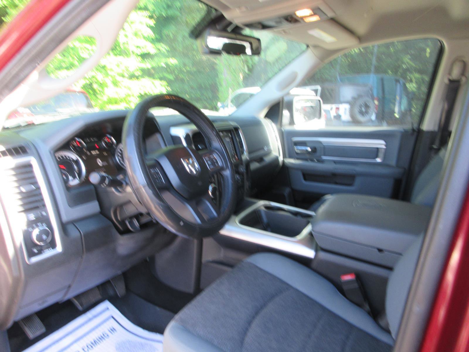 Used 2019 RAM 1500 Big Horn AWD/4WD image 14